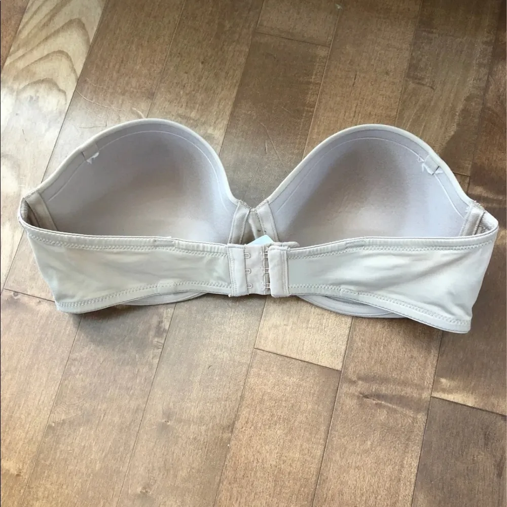 Maidenform stay put strapless size 38C - Image 5