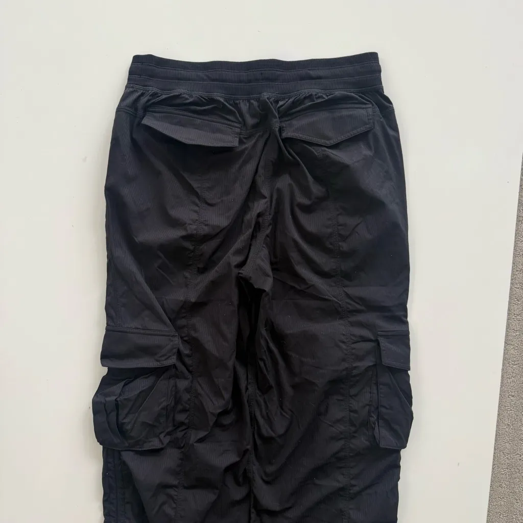 Lululemon Dance Studio Relaxed-Fit Mid-Rise Cargo Pant size small - Image 5
