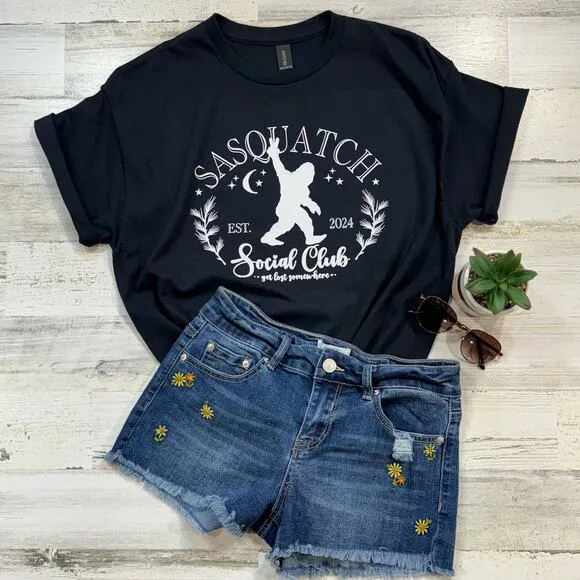 Sasquatch Social Club Women’s Medium T-Shirt Short Sleeve Black - Image 2