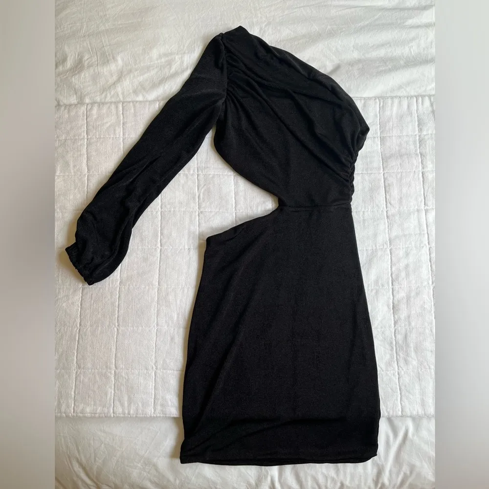 black LYANER one-shoulder long sleeve cut out bodycon cocktail mini dress - Image 4