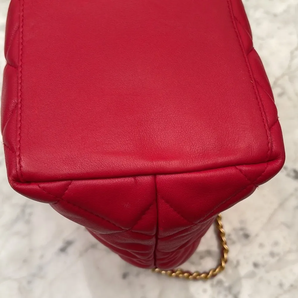 Woman’s Giani Bernini genuine red leather purse - Image 8