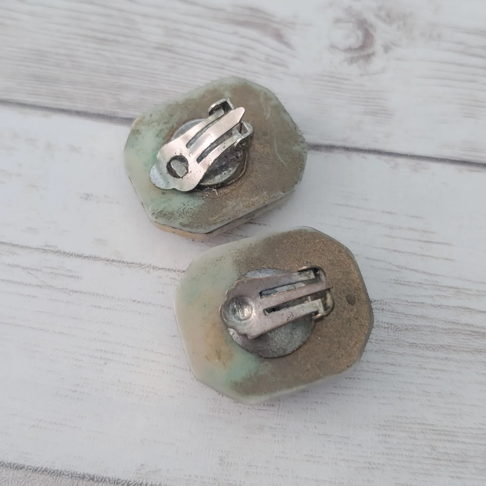 Vintage Clip On Earrings Pink & Gold Tone - Image 5