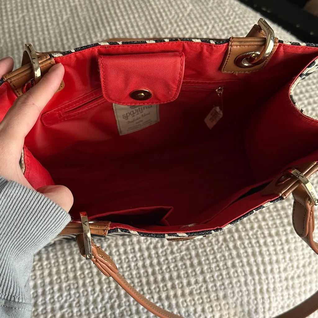 Spartina 449 Houndstooth Tote Bag in Black and Tan - Image 9