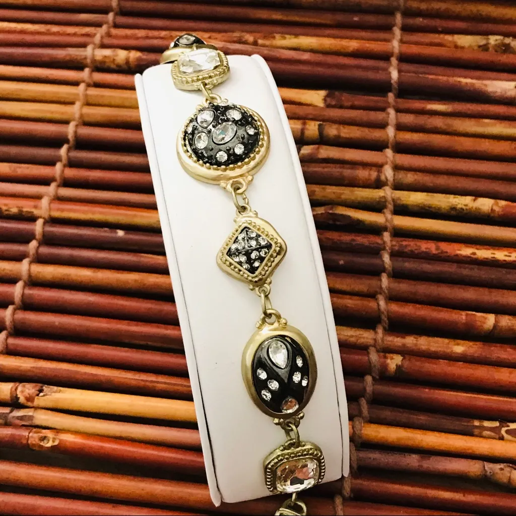 Chico's Hazel Magnetic Bracelet NWT - Image 3