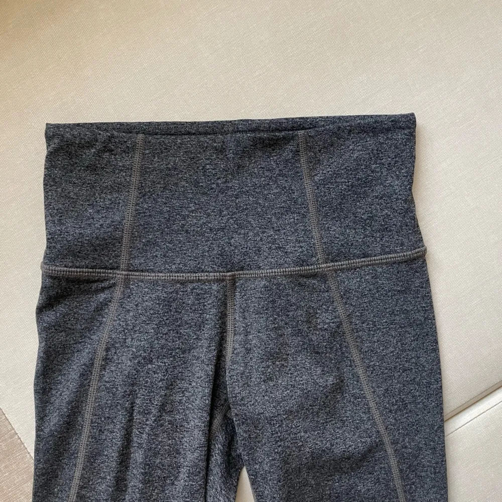 Athleta Salutation Stash High Rise 7/8 Legging - Image 2