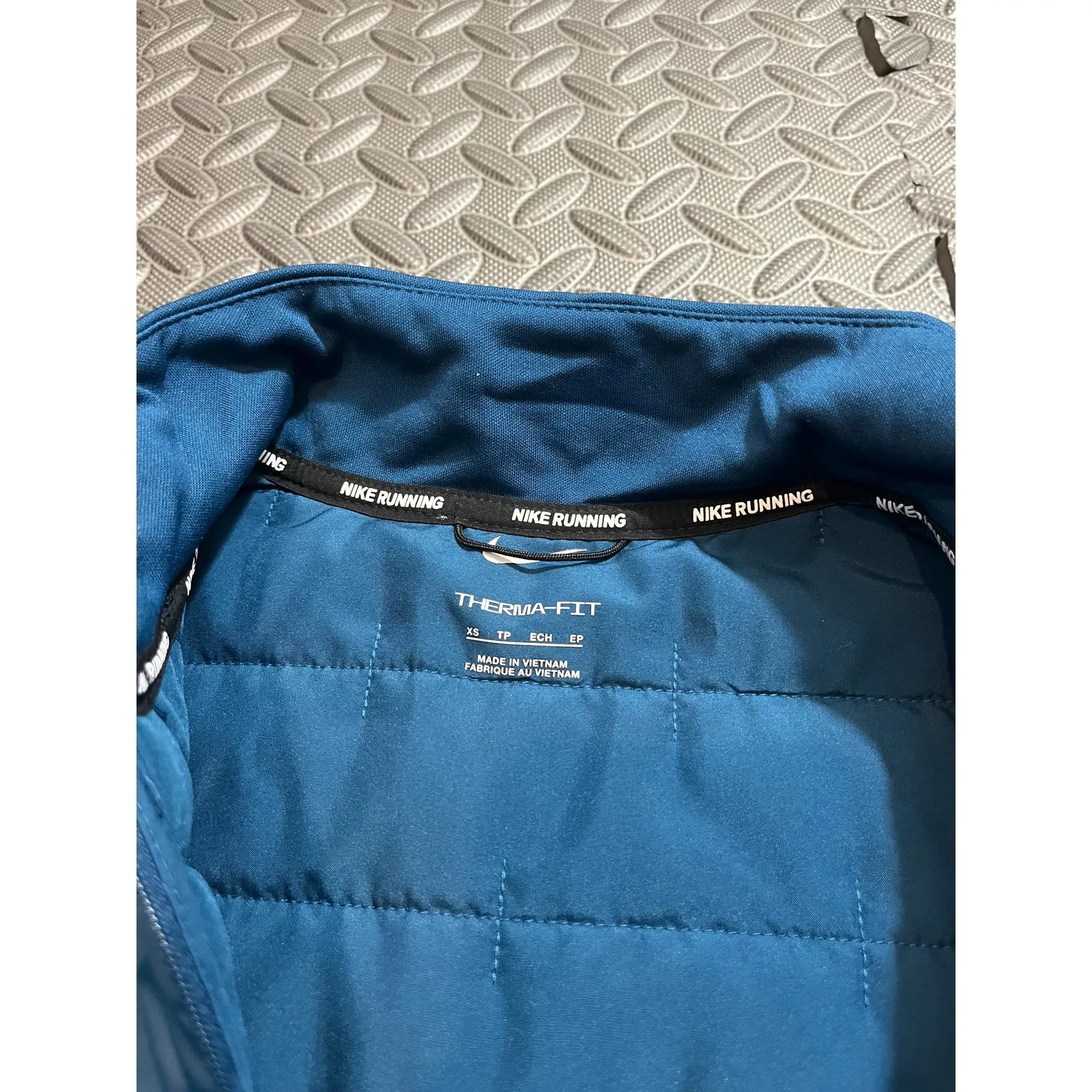 NIKE Therma-FIT Synthetic-Fill Running Puffer Vest Womens Size‎ XS Blue Golf - Image 3