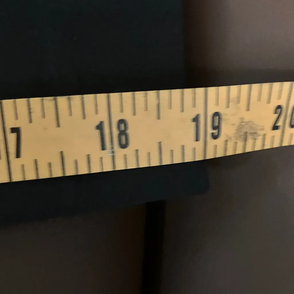 Croft & Barrow  Women's Black Stretch Pant/capris - Image 7