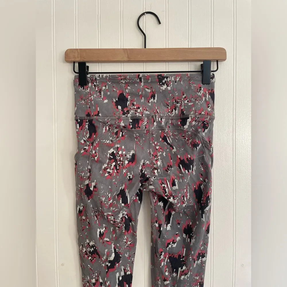 LULULEMON Fast and Free High Rise Tight Legging 25" in Floral Flux Multi Size 4 - Image 9