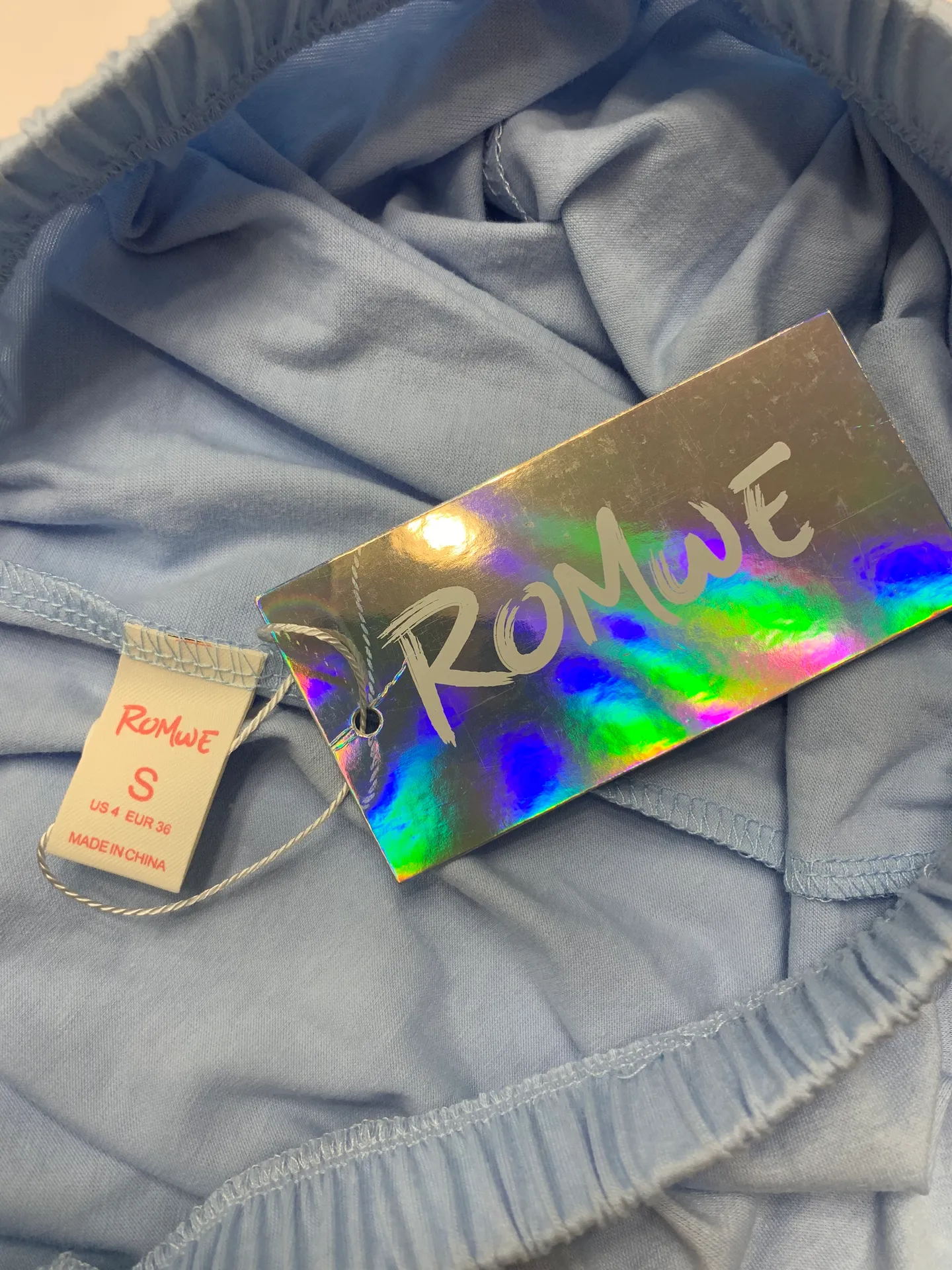 Romwe Shorts Size 4/small - Image 3