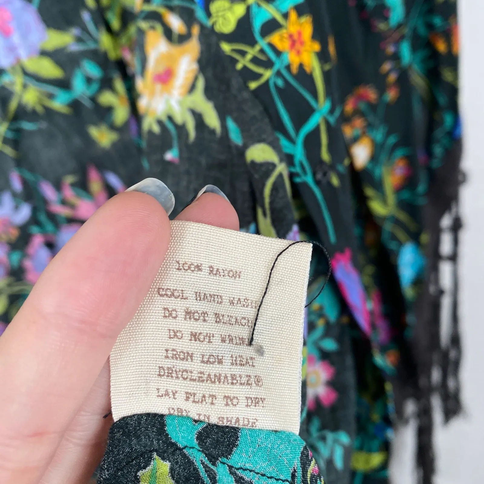 SPELL & The Gypsy Tassel Queen Kimono Black Dark Floral OS Bohemian Summer Pool Size undefined - Image 9