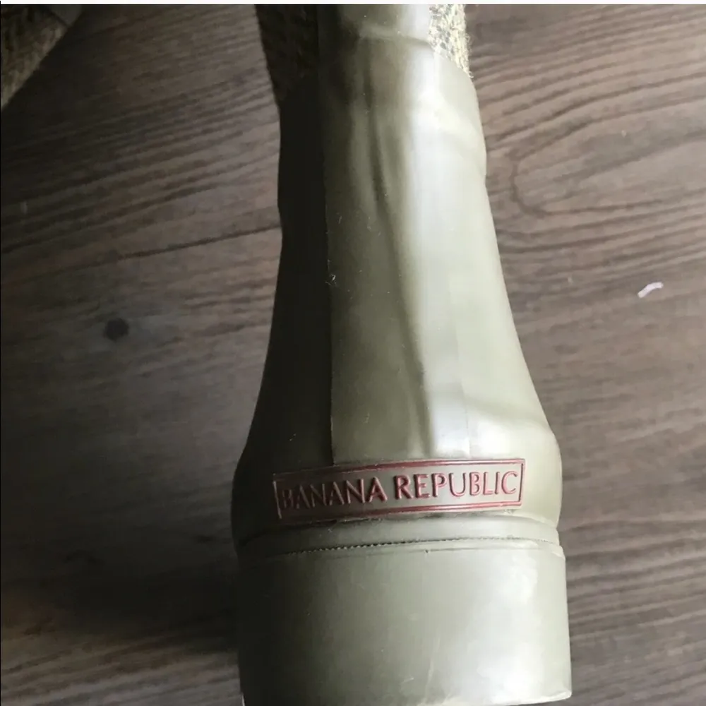 Banana republic rain boots Sz 6 - Image 5