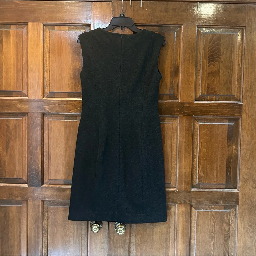 M.M. LaFleur Sheath Dress in Charcoal Grey Size 6 Sleeveless Office Career - Image 2