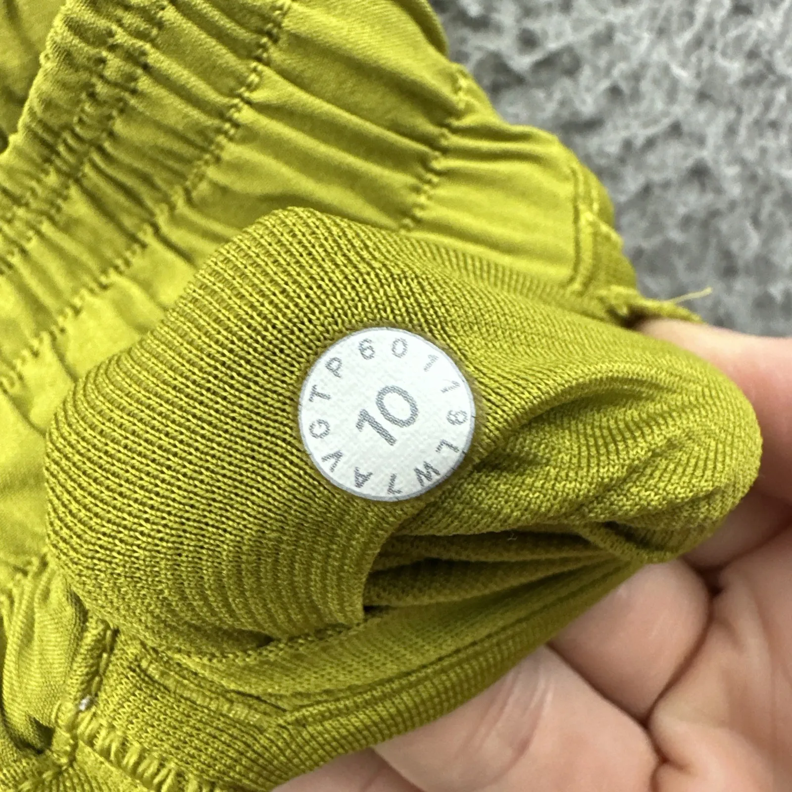 Lululemon Hotty Hot Shorts Low Rise 4" Golden Lime Athletic Athleisure Women 10 - Image 5