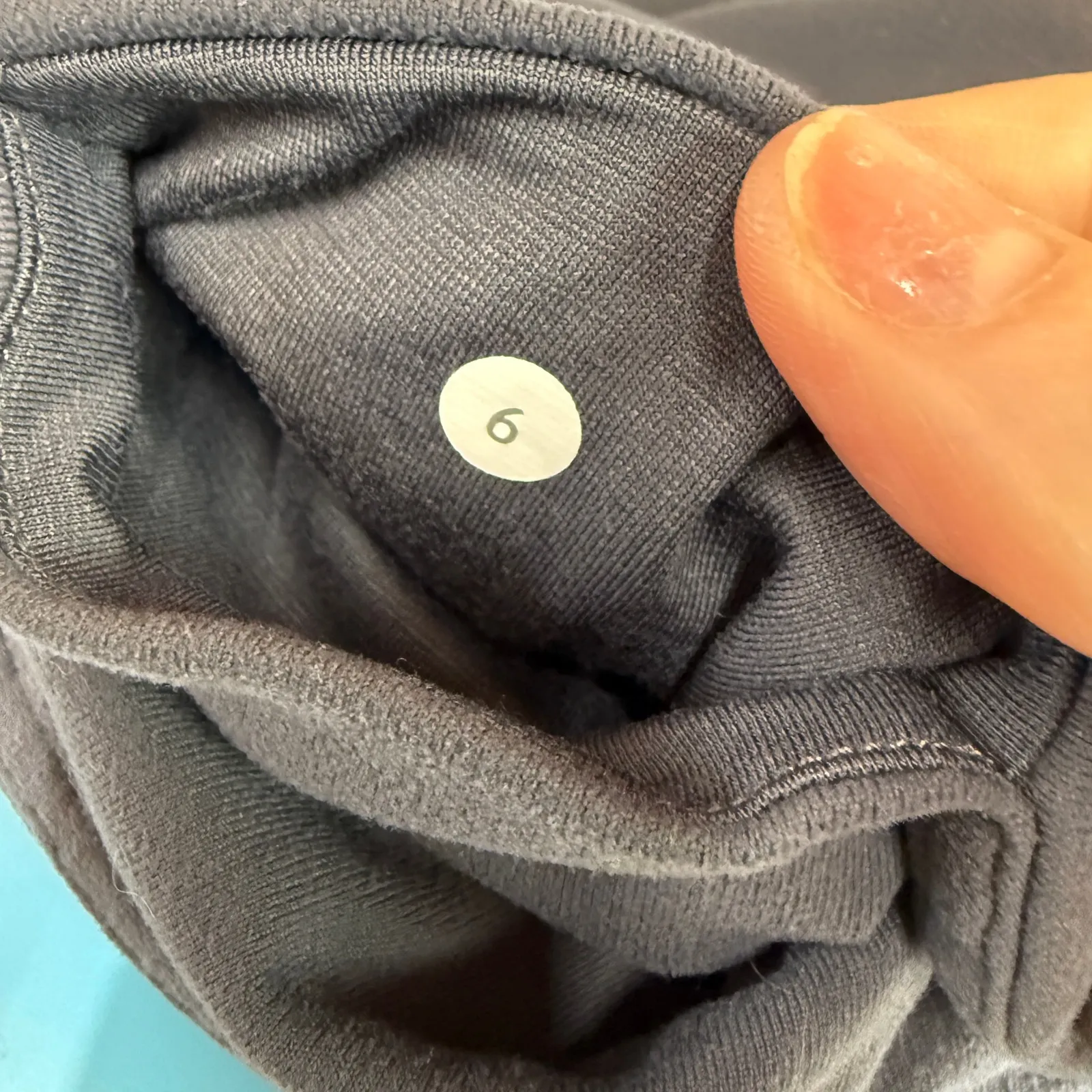 Lululemon Grey Cropped Ruched Adjustable Drawstring Hem Leggings Size 6 - Image 6