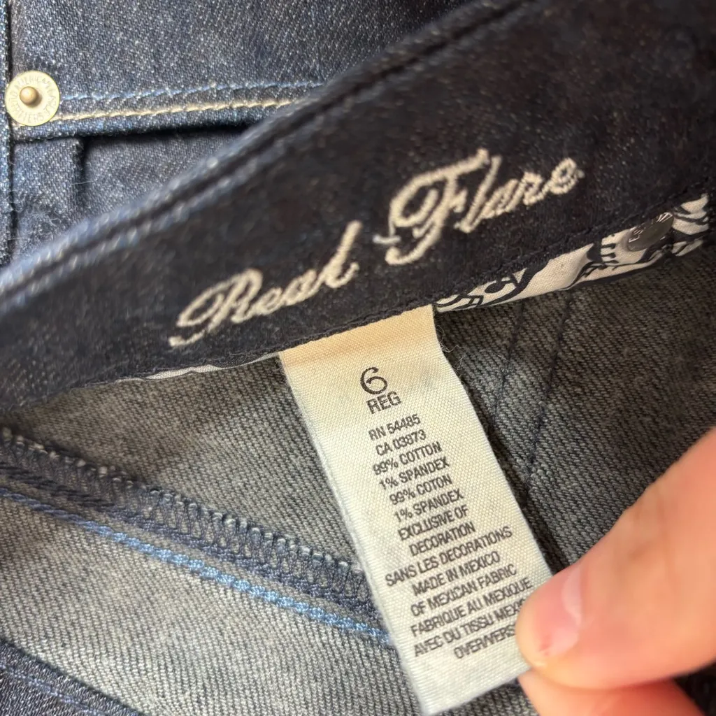 American Eagle vintage Y2K real flare dark Wash denim jeans size 6 - Image 2