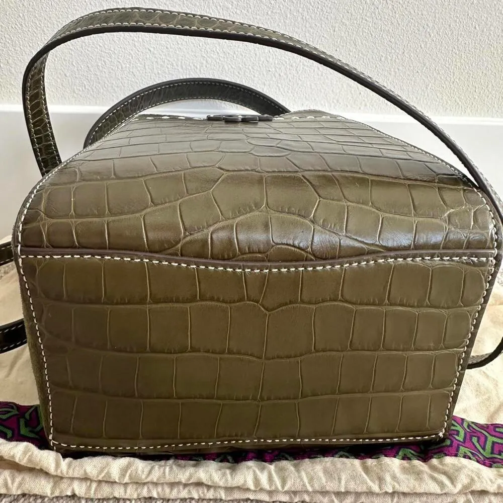 Tory Burch McGraw Small Embossed Leather Bucket Bag NEW OLIVE - Image 7