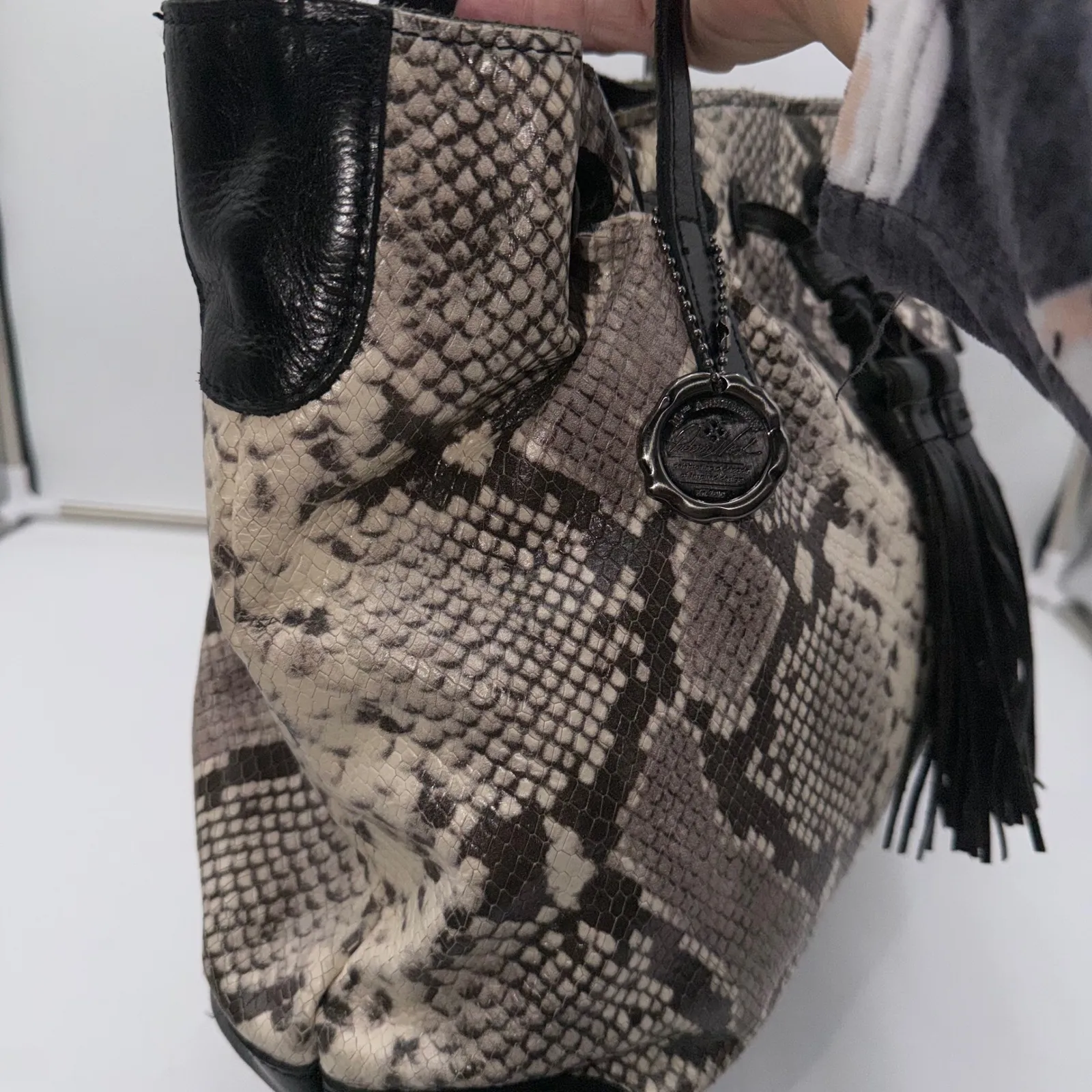 Patricia Nash 10 Year Anniversary Snakeskin Leather Bucket Tote Bag With Tassel - Image 9