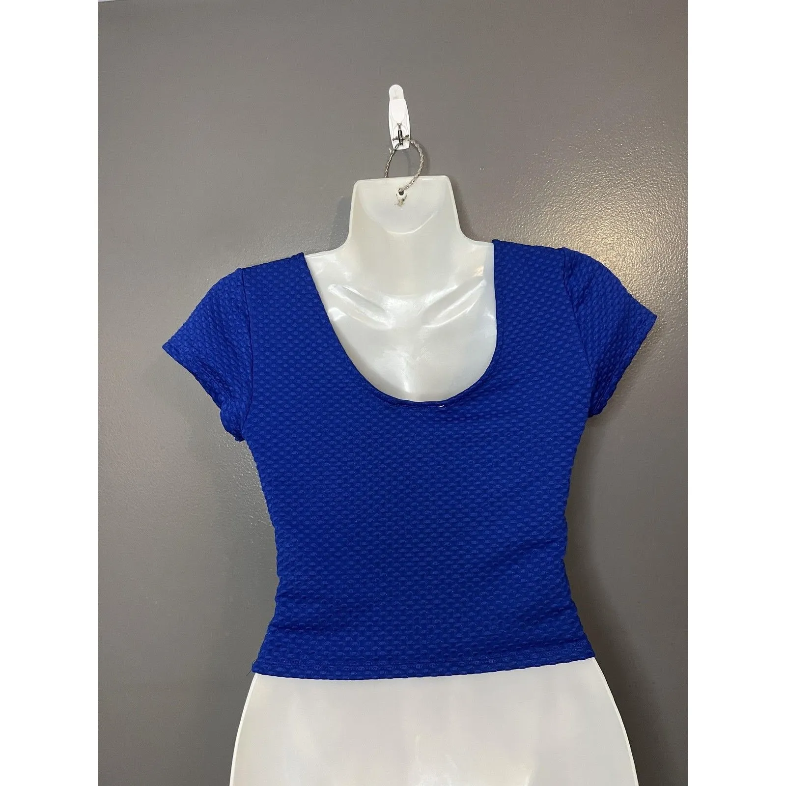Love Fire Shirt Womens Small Blue Textured Crop Top Scoop Neck Stretch - Image 5