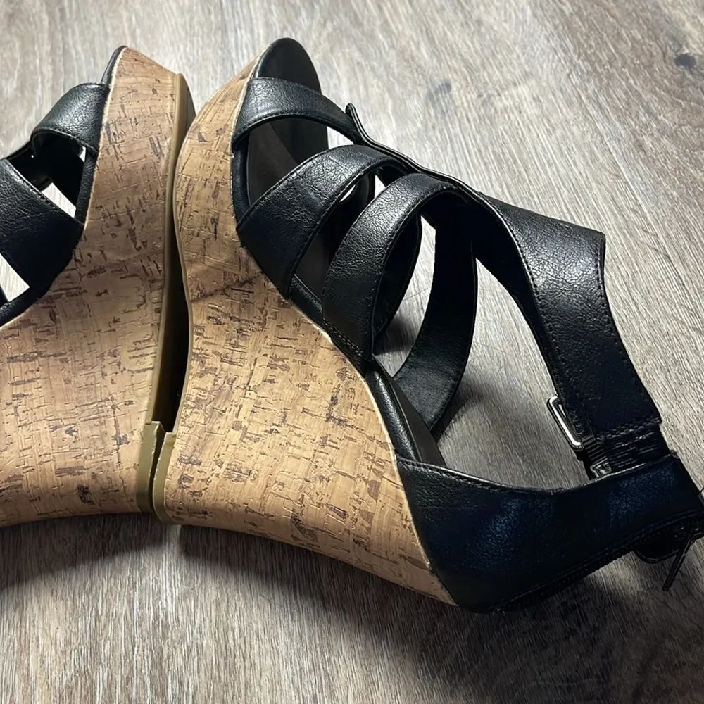 G by Guess Caged Wedge Sand Size 10 Medium - Image 14