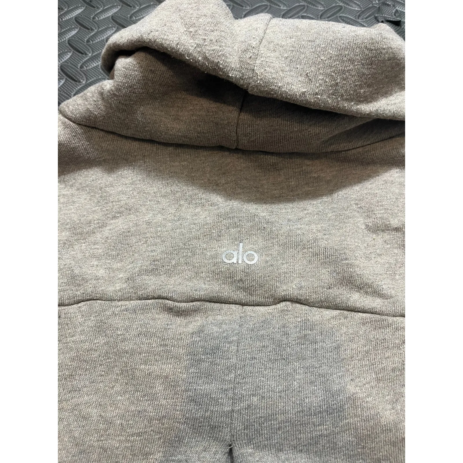 ALO Haze Yoga Funnel Neck Pullover Sweatshirt Top Long Sleeve Oatmeal Cozy Small - Image 5