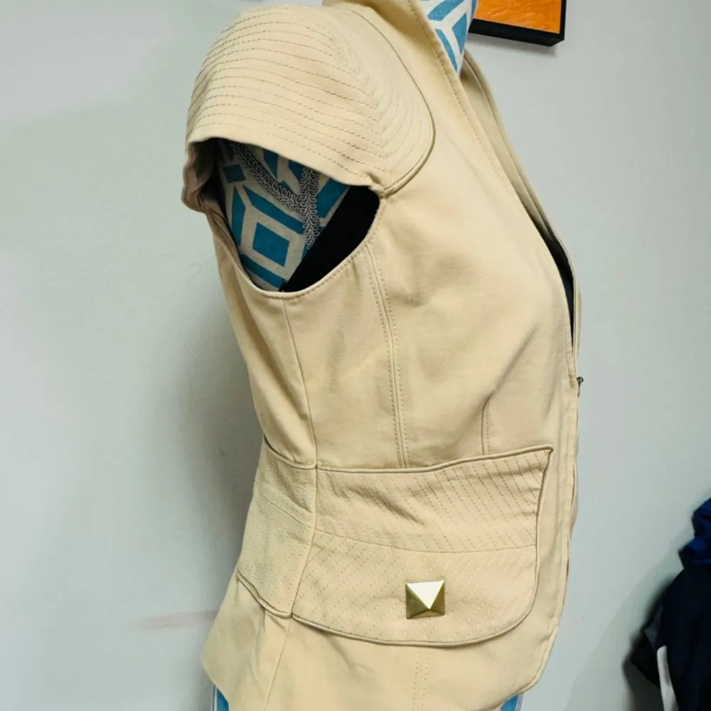 Marciano Blazer Women 10 Tan Deep V Zip Front Gold Studs Cap Sleeves Peplum Back - Image 6