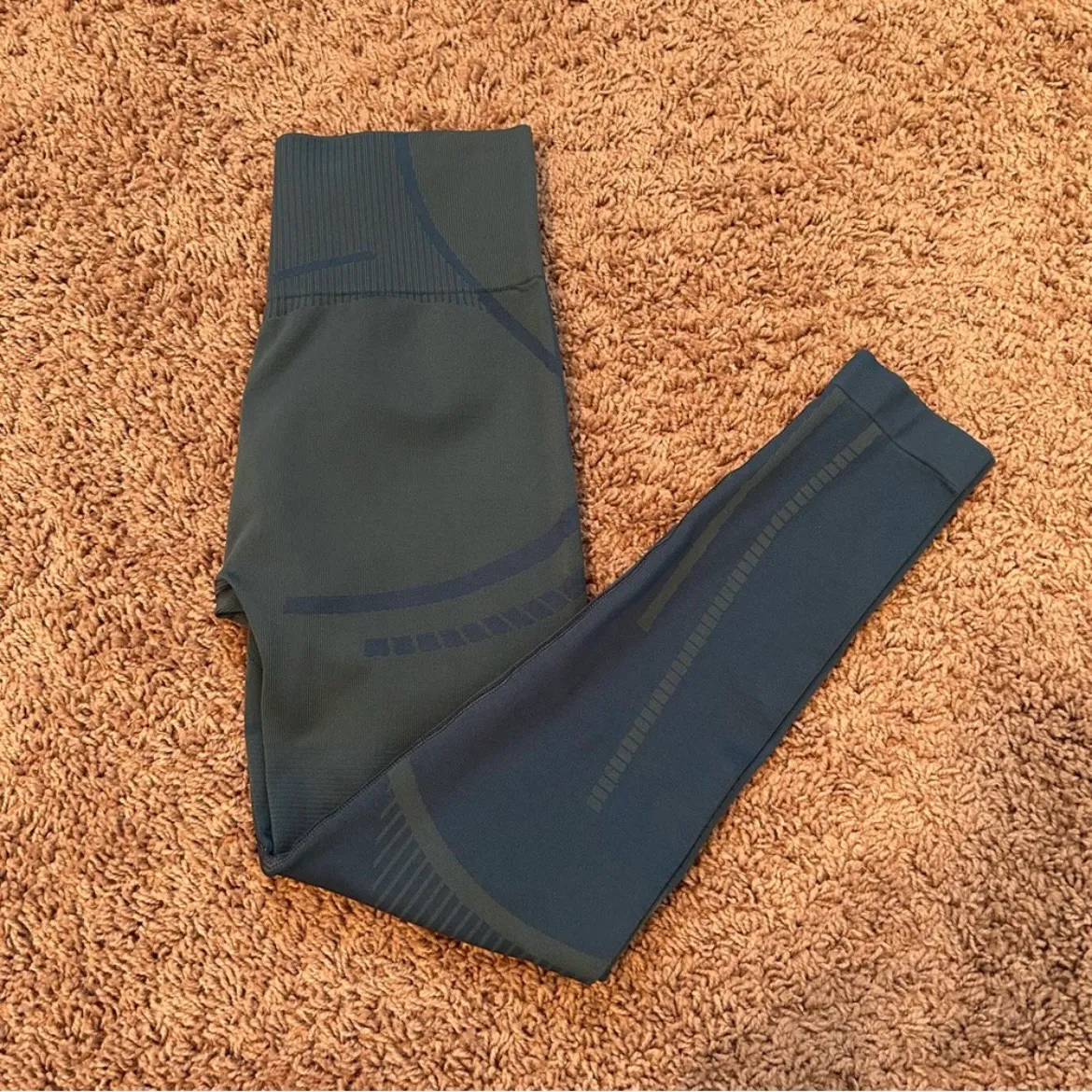 Gymshark ‼️ Geo Seamless Leggings‼️ - Image 2