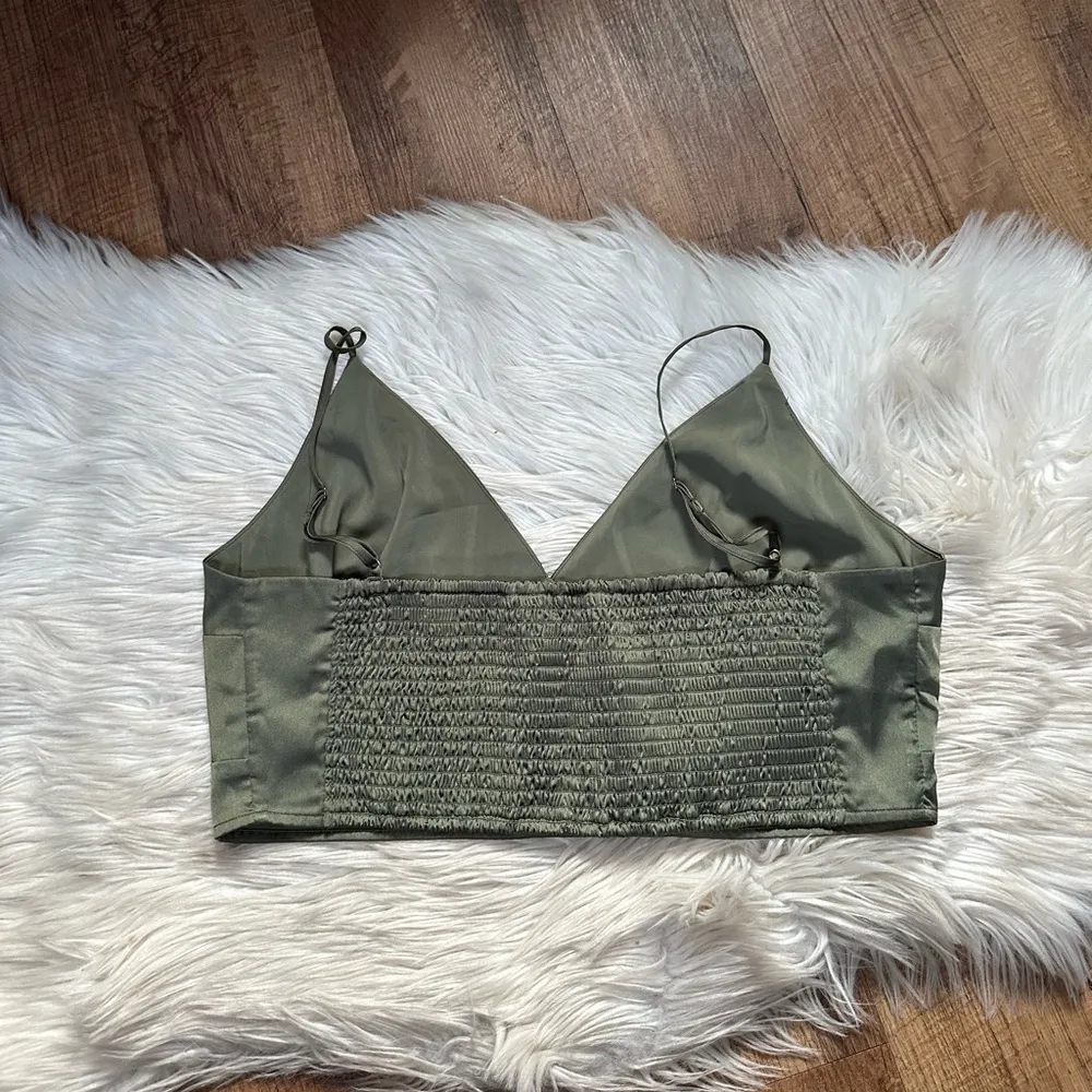ABERCROMBIE Satin Smocked Sleeveless Crop Tank In Olive Green - Image 6