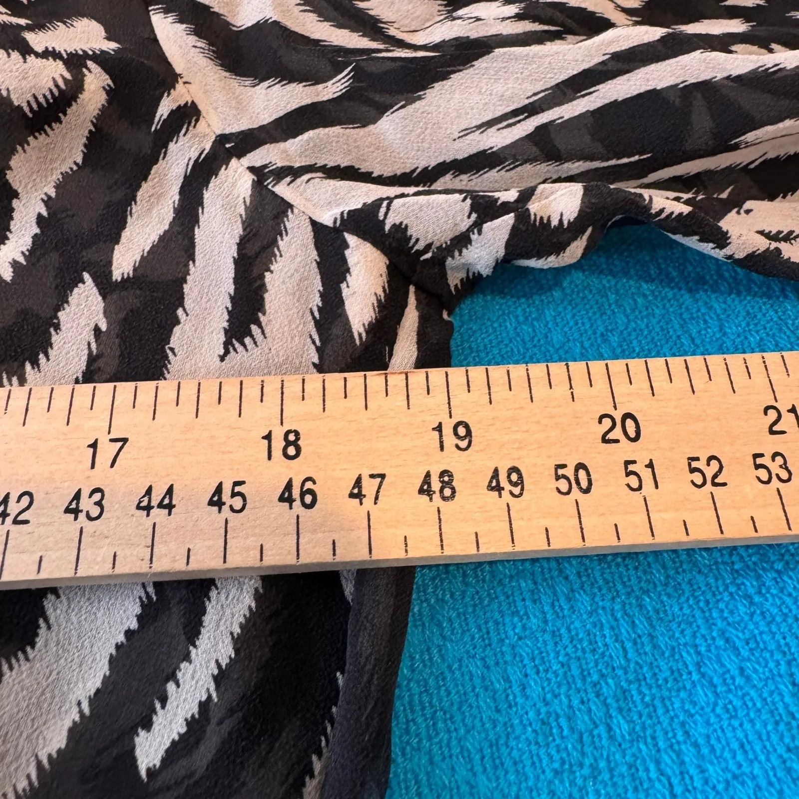 VERONICA BEARD Kiran Ruched Long Sleeve Flounce Dress Womens 12 Black White Silk - Image 16