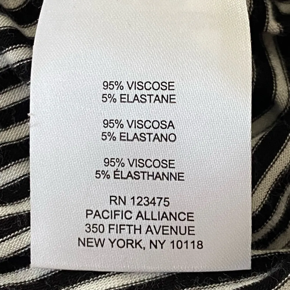 Jones New York Signature Black and White Striped Short Bell Sleeve Top Size M - Image 4