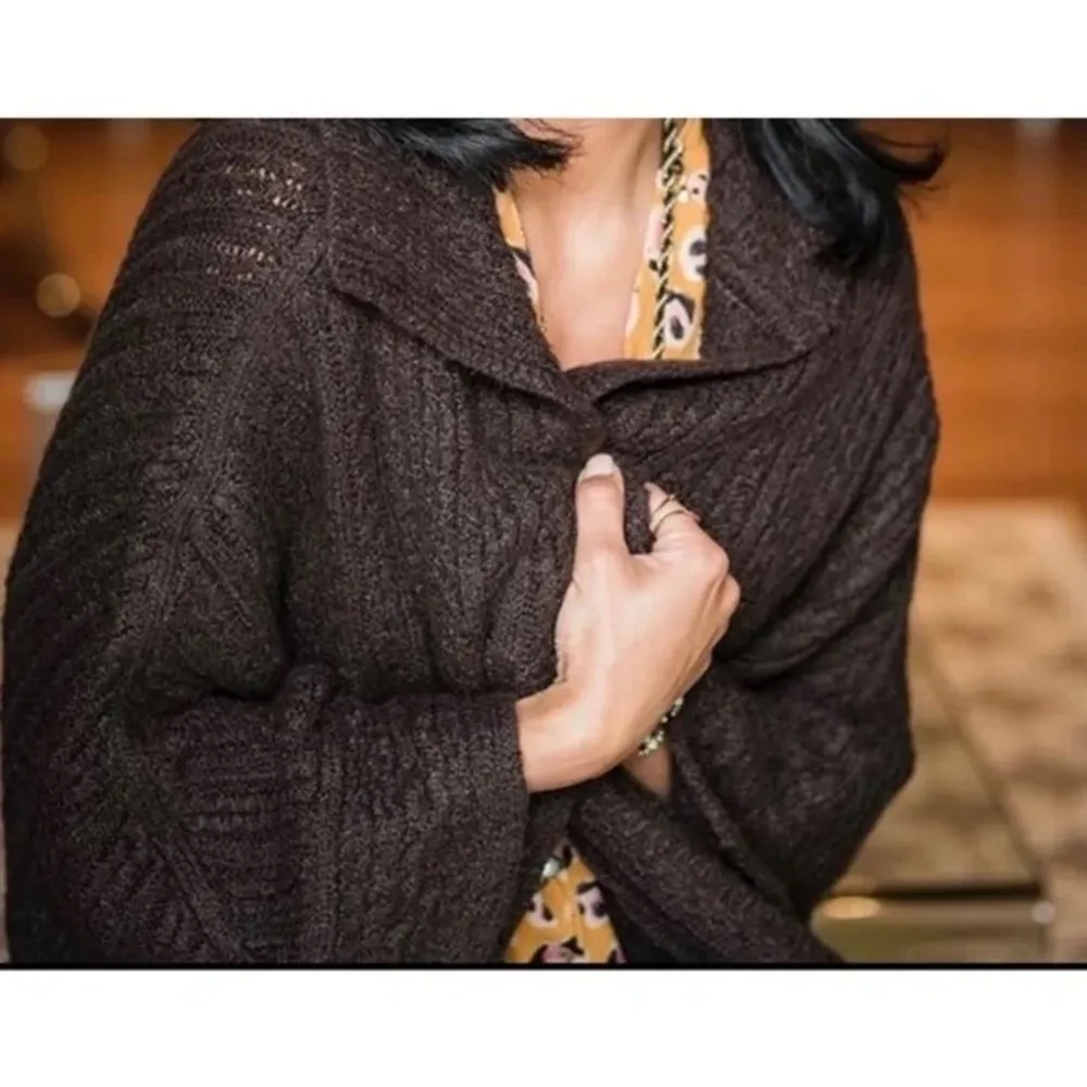 CAbi • Repose Cape #3702 cardigan sweater open Ganache brown chunky knit - Image 6
