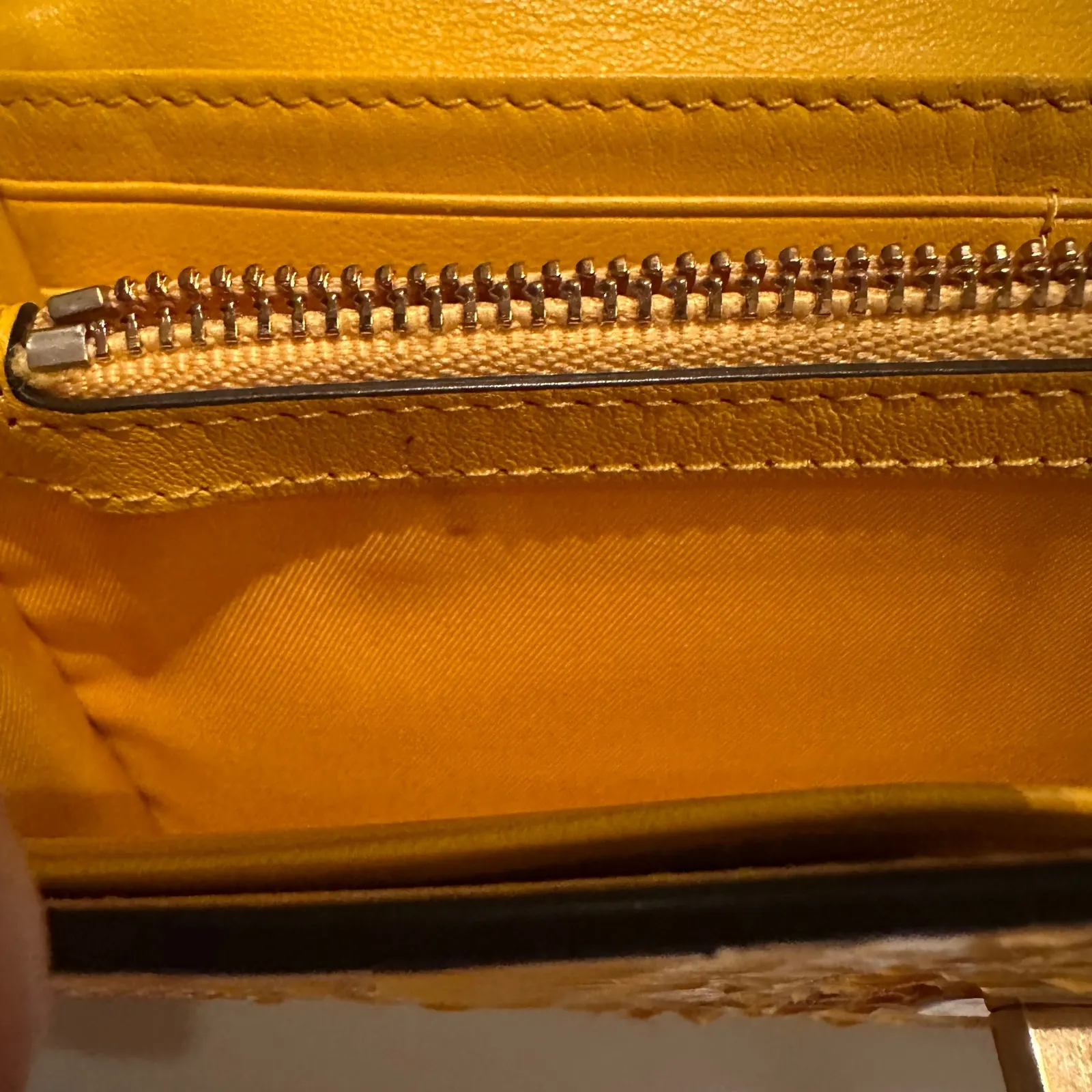 TORY BURCH Kira Exotic‎ Envelope Continental Wallet Color Daisy - Image 12