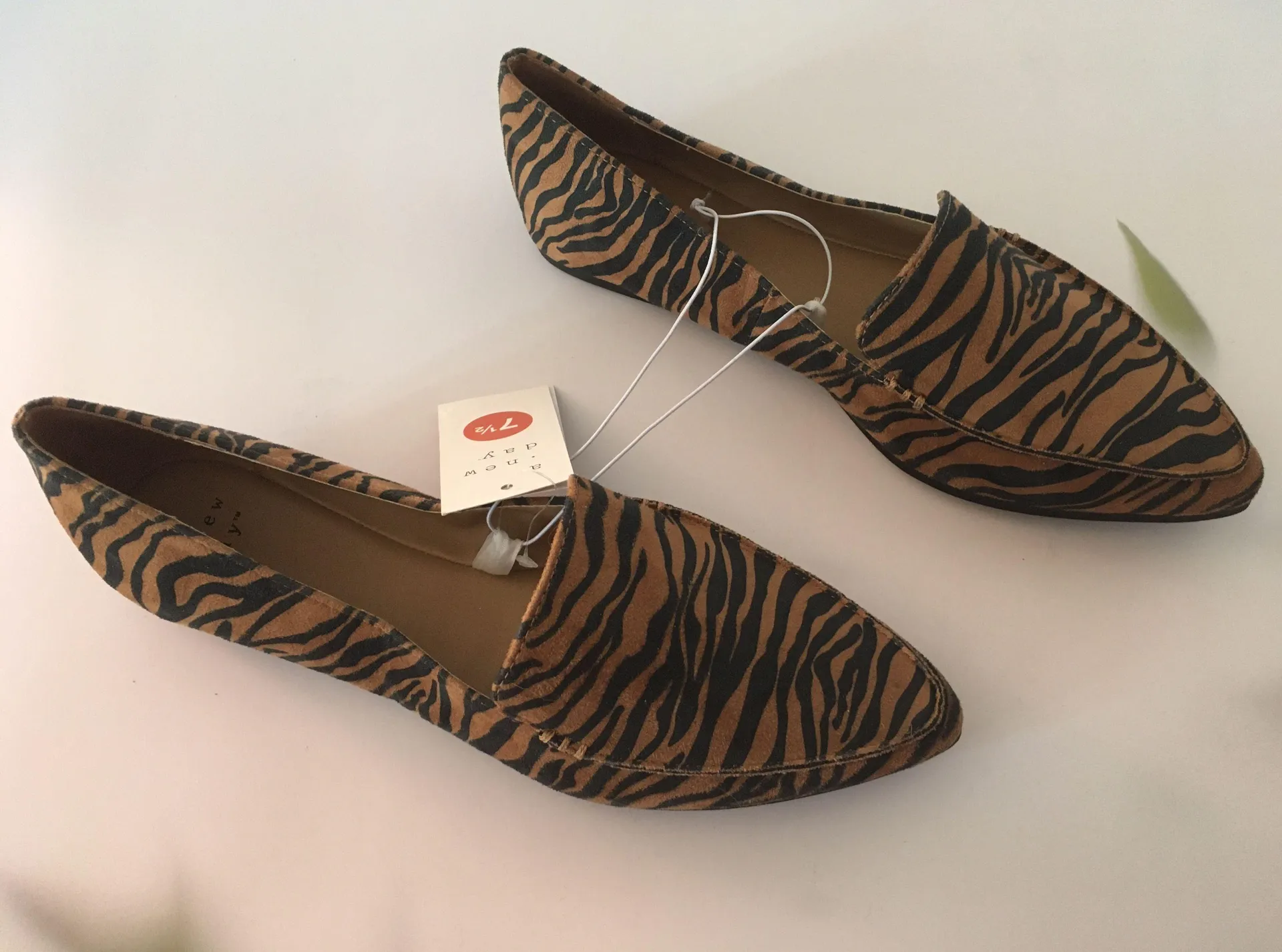 Tiger Print Flats/Loafers, Size 7 1/2 Brown - Image 2