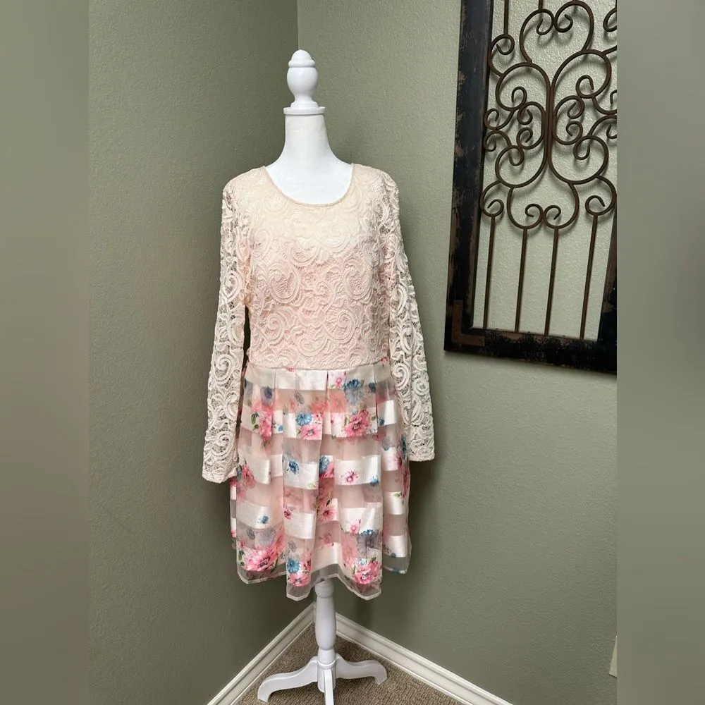 Teeze Me blush pink open lace overlay floral long lace sleeves floral dress - Image 2