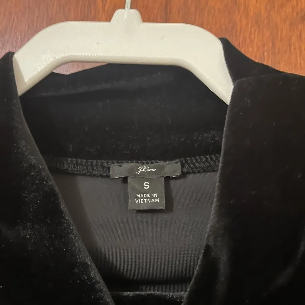 J. Crew black velvet mock neck top - Image 4