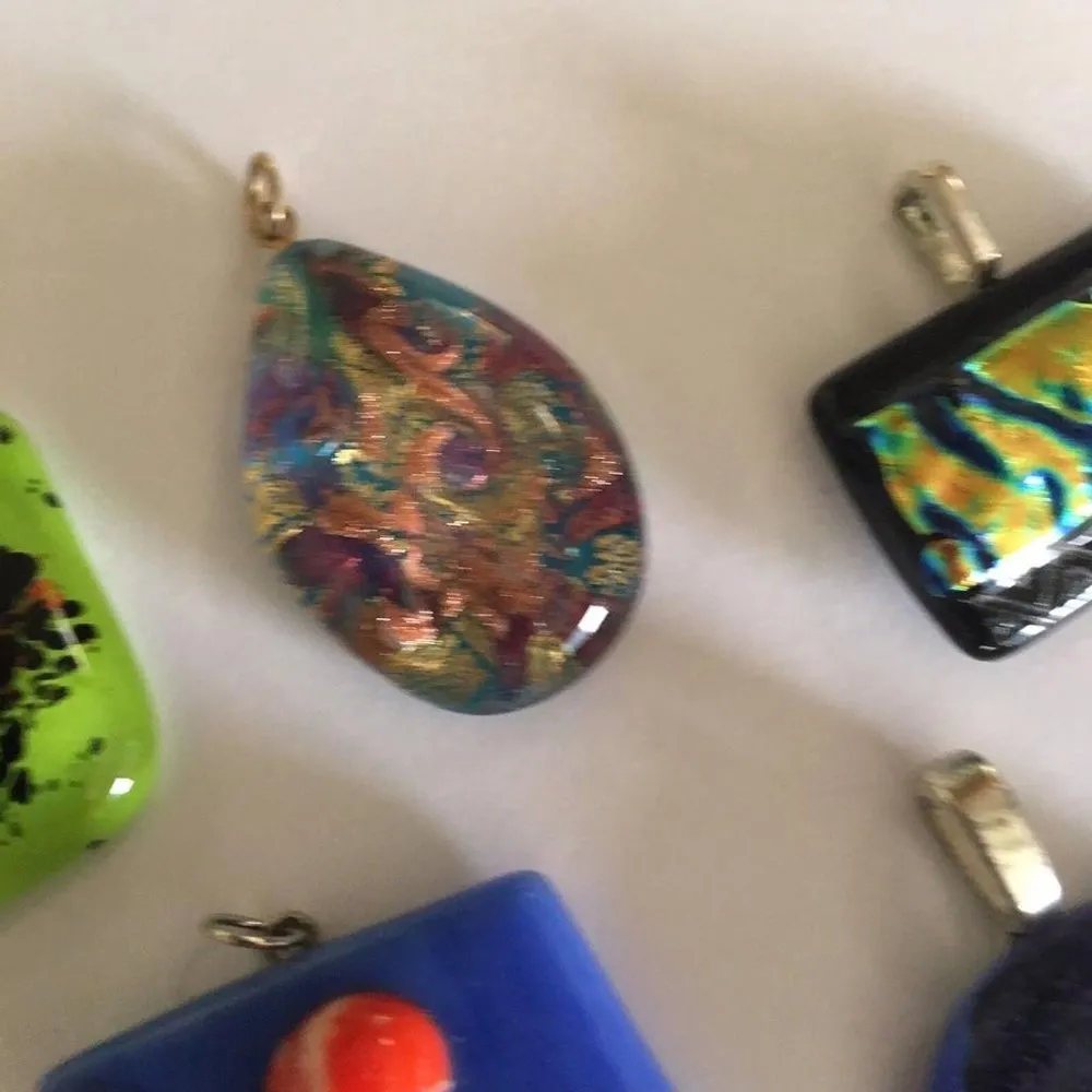 Lot Of 5 Women's Costume Pendants / Charms Mix Variety Glass Etc.. - Image 4