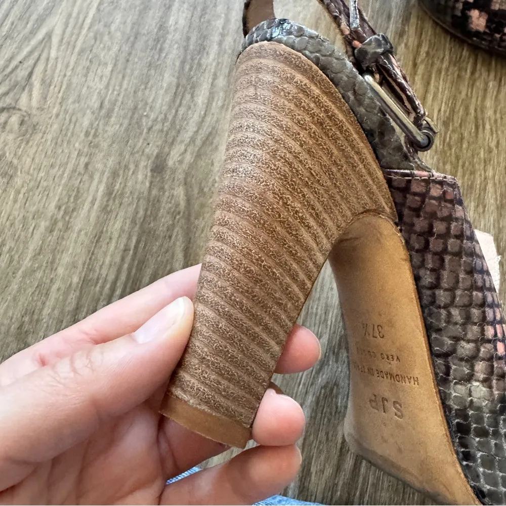 SJP Sarah Jessica Parker Pink Grey Snake Print Leather Heels Women 7 Fall Bootie Gray - Image 2