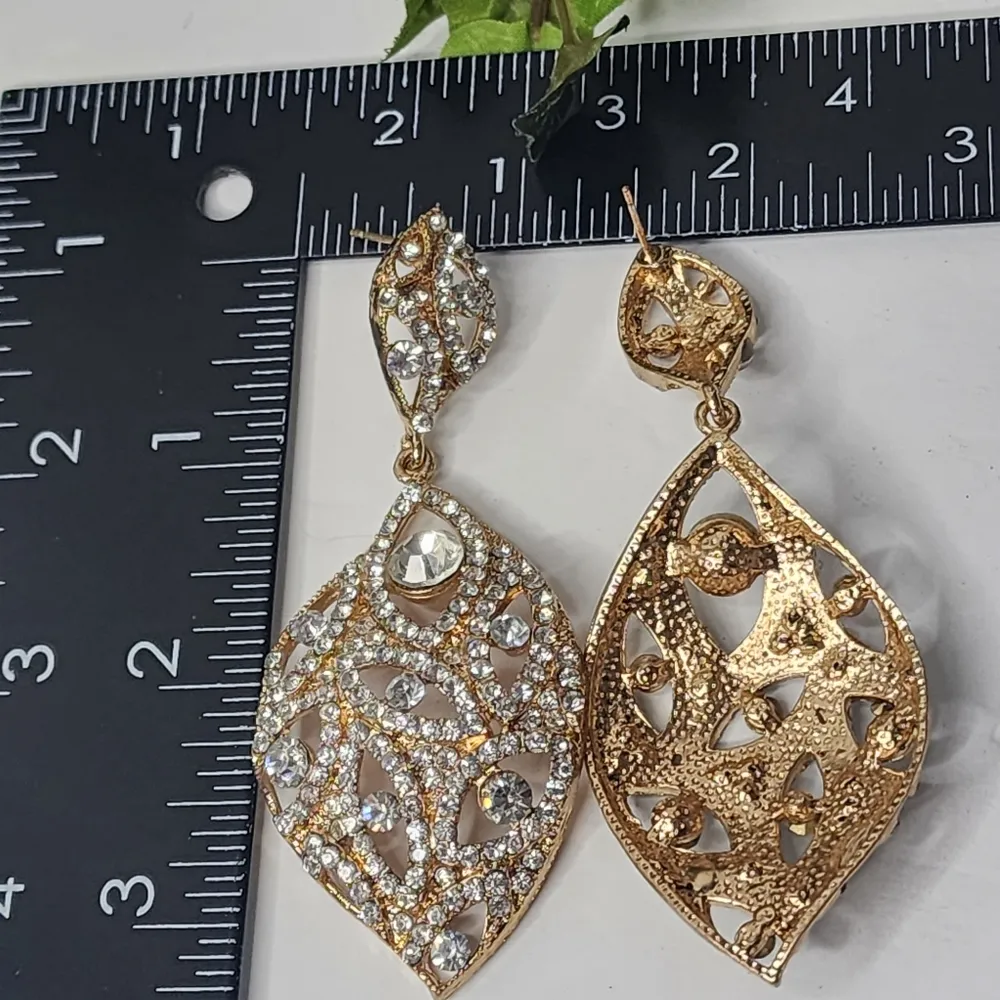 Elegant Statement Gold with Crystals Drop Earrings New - Image 4
