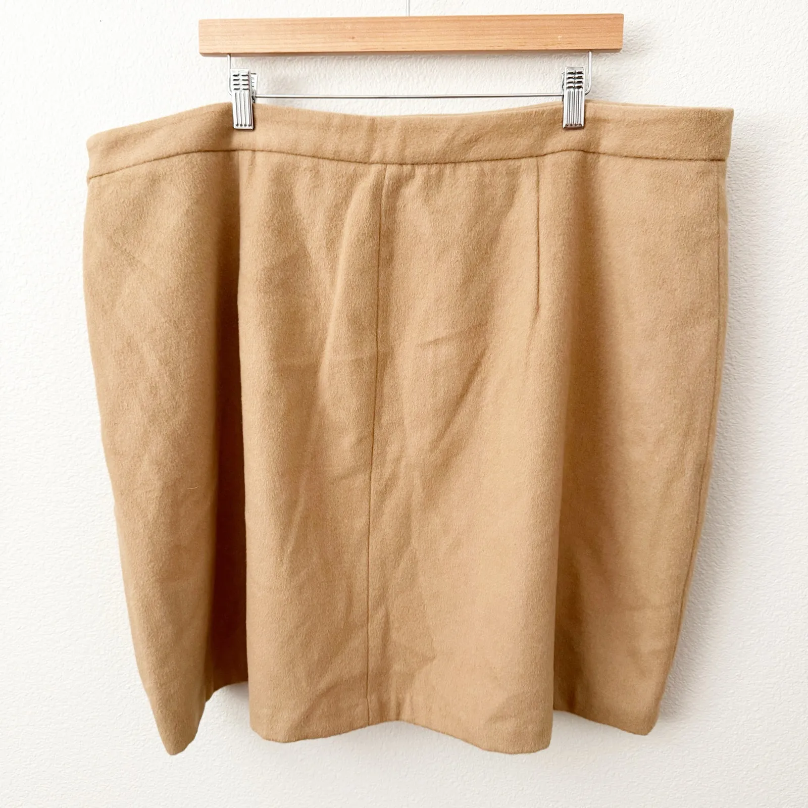 RALPH LAUREN BLACK LABEL | Wool Blend Tan Skirt Buckle Pencil Straight | 20W - Image 4