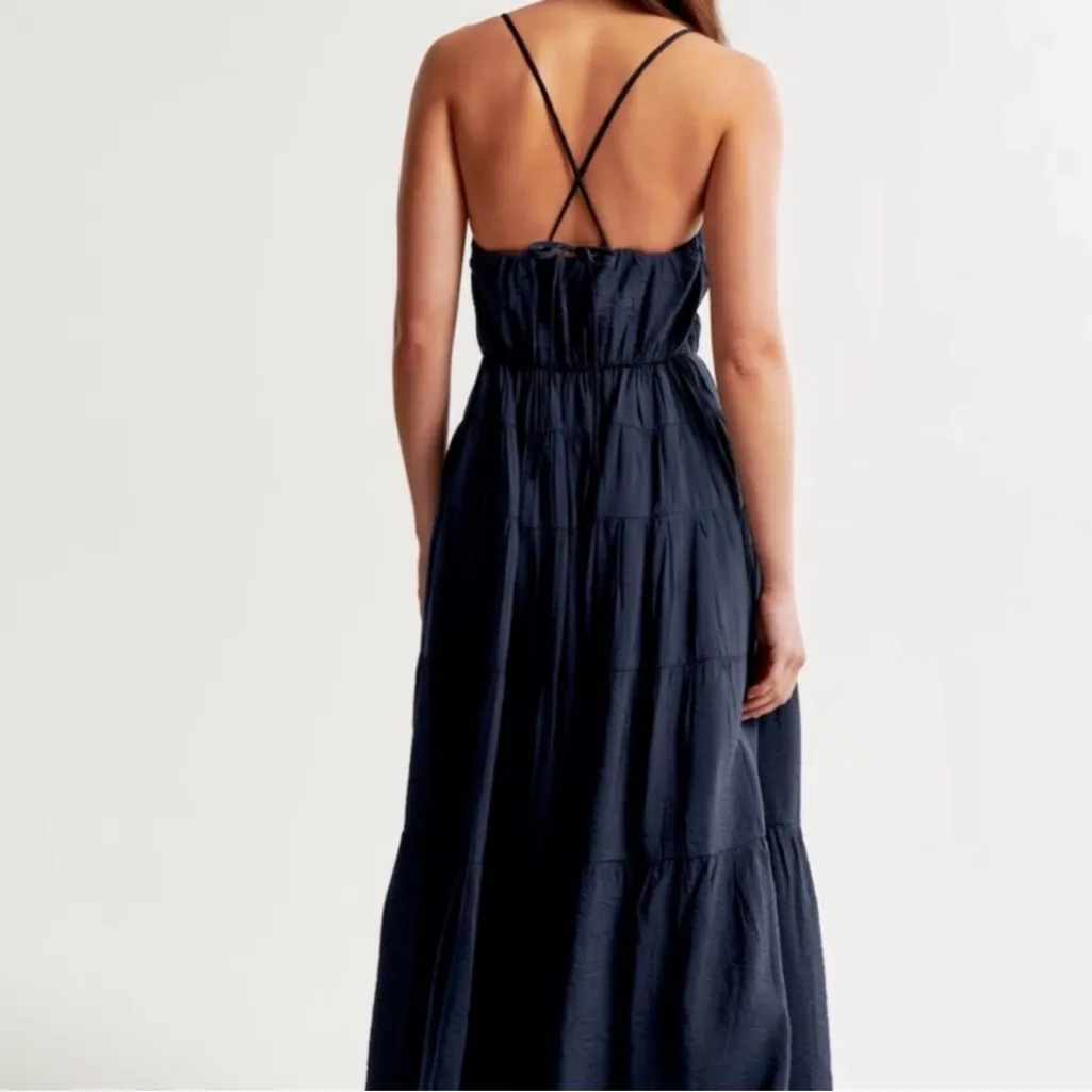 Abercrombie & Fitch Women’s Navy Blue Tiered Halter Maxi Dress Size MP - Image 3