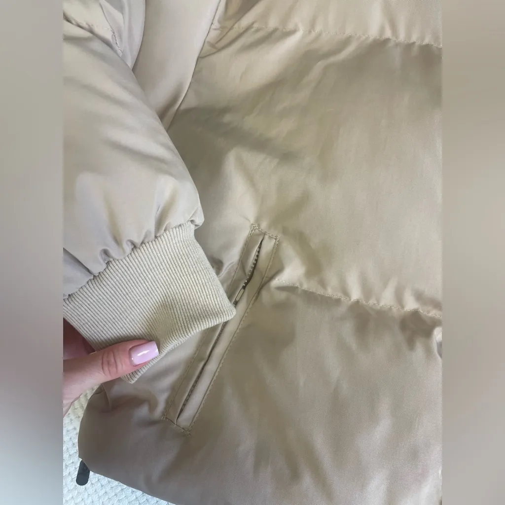 SOFT TAN PUFFER JACKET SMALL - Image 6