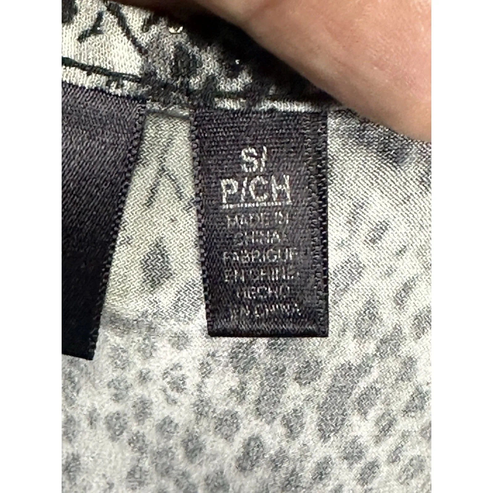 Rafaella Black & Gray Snake Print Ruffle Cuff Stretch Top Size S - Image 10