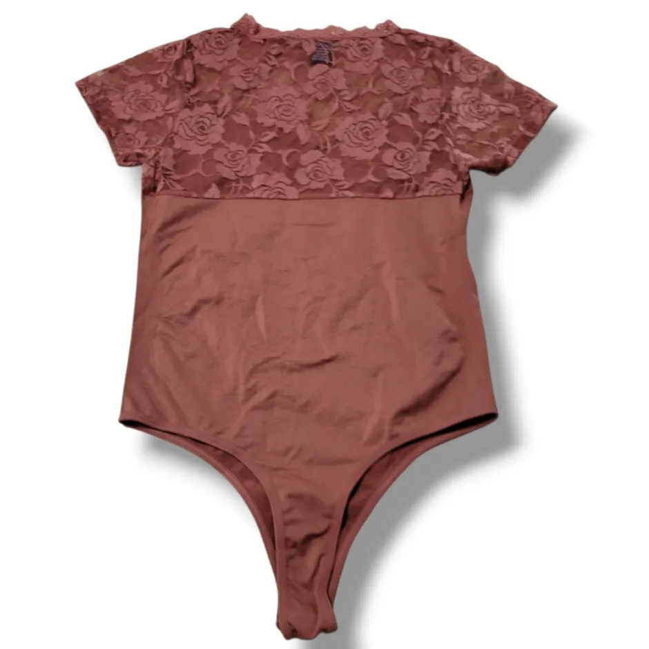 Soho Apparel Bodysuit Size Medium M/L Womens Bodysuit Short Sleeve Bodysuit Lace Mesh - Image 3