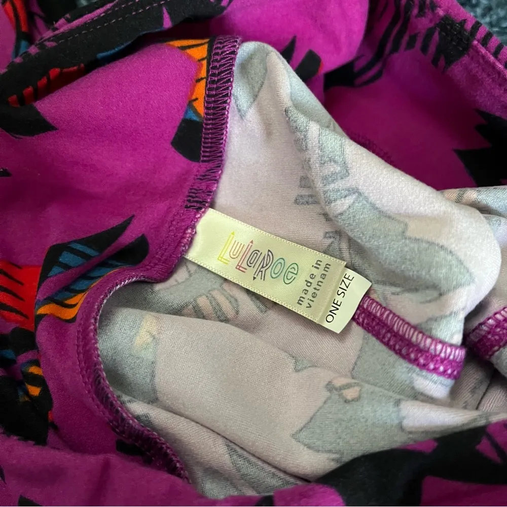 Lularoe leggings one size pink background with 90s style printing - Image 3