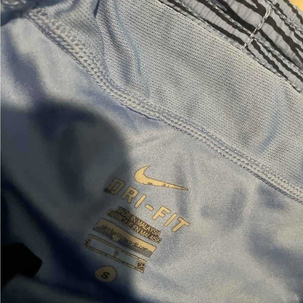 Nike Blue Patterned Athletic Shorts - Image 2