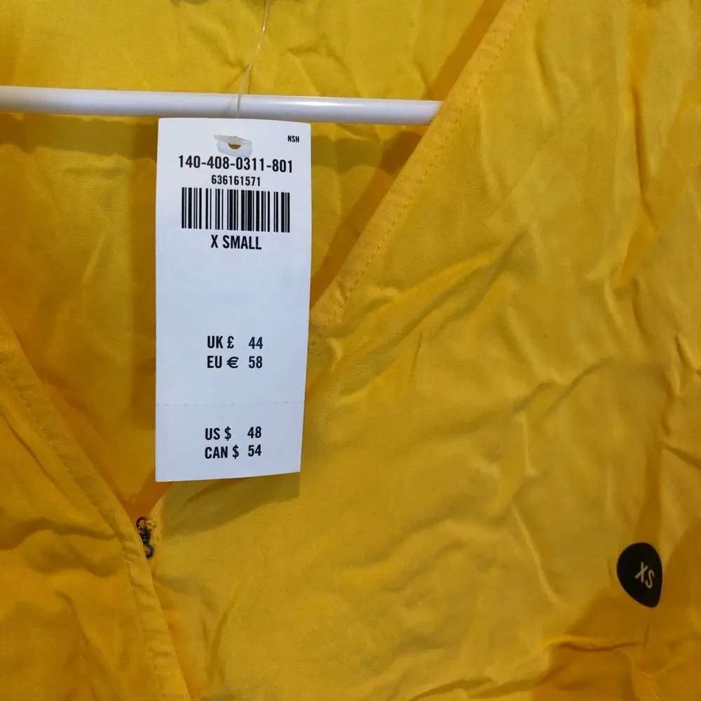 Abercrombie fetch NWT top blouse in yellow - Image 4