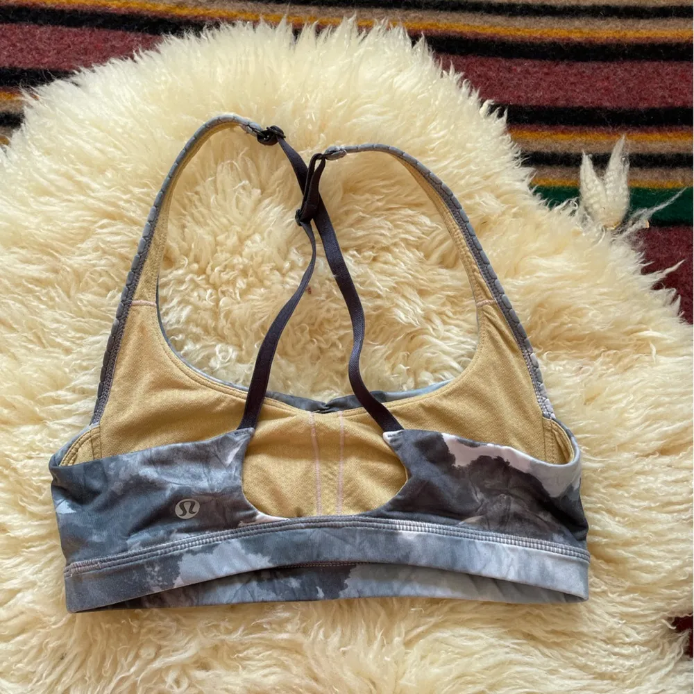 Lululemon Hot N’ Sweaty sports bra white coal tinted canvas super tie dye gray - Image 6