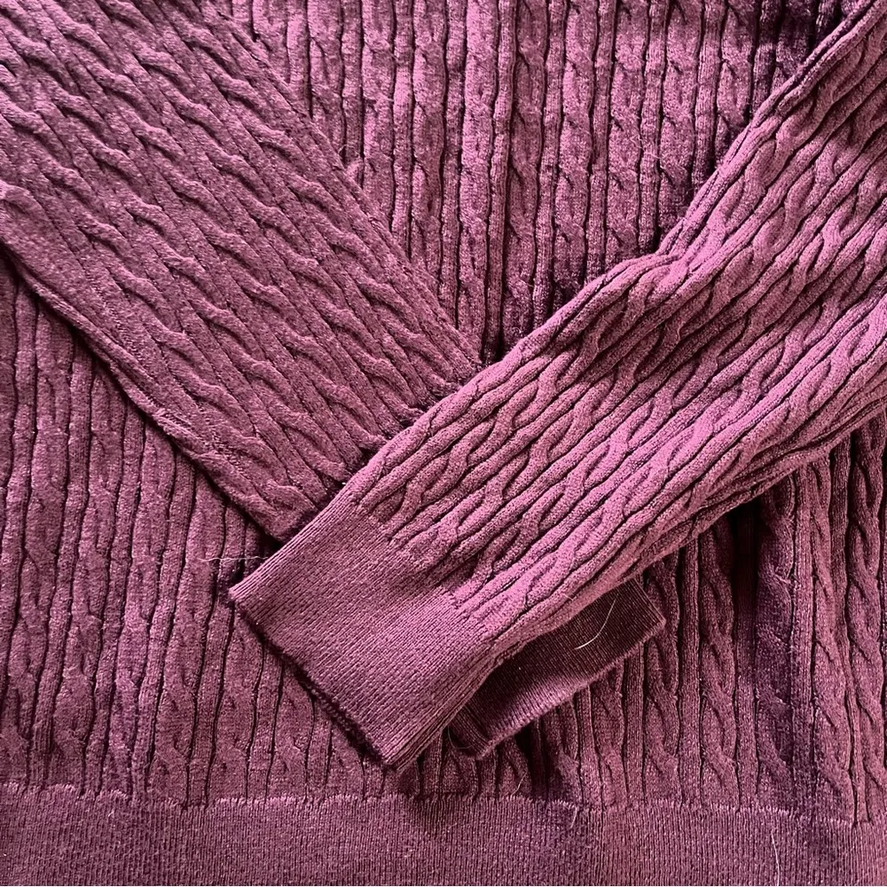 New Women's Lightweight Long-Sleeve Cable Crewneck Sweater, Burgundy, Large - Image 4