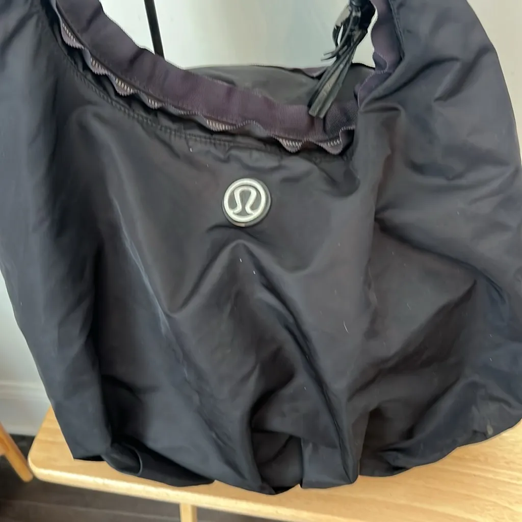 Lululemon Sackasana Black Nylon Shoulder Bag - Image 7