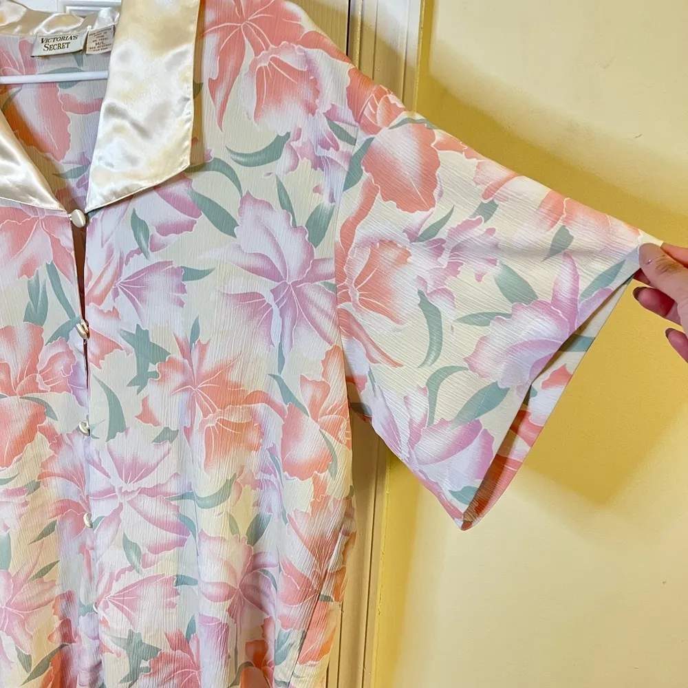 Vintage Gold Label Victoria’s Secret Floral Print Robe - Image 5