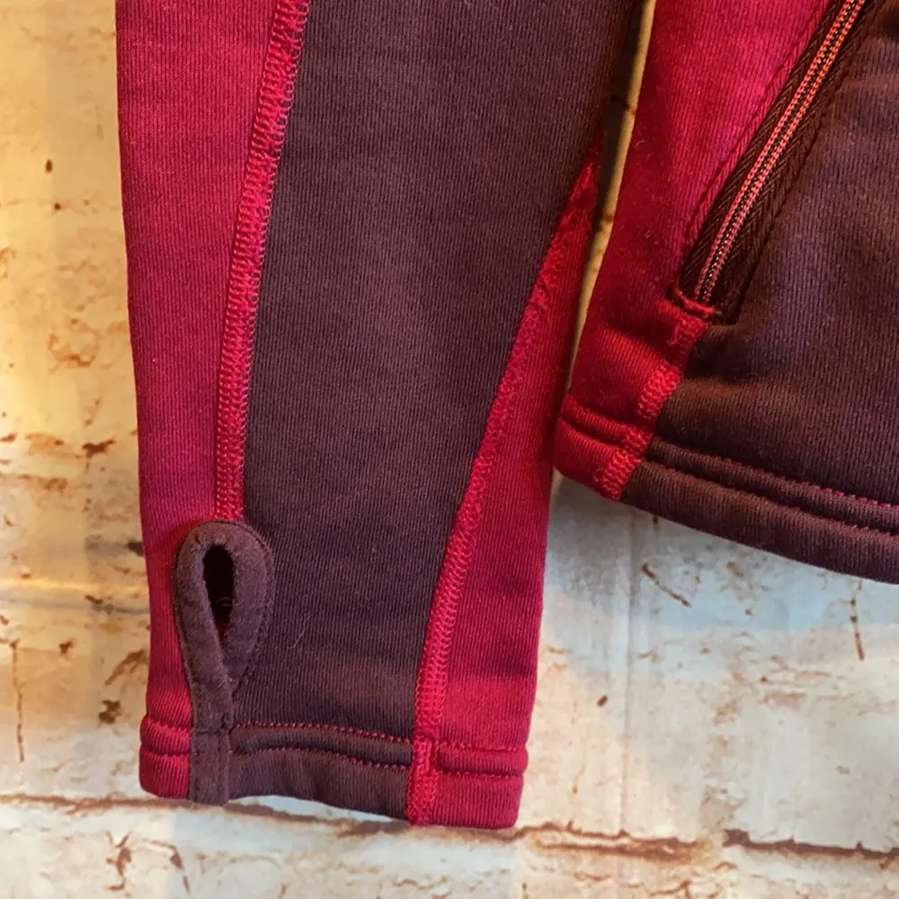 Patagonia XS burgundy zip up hoodie jacket pockets - Image 4